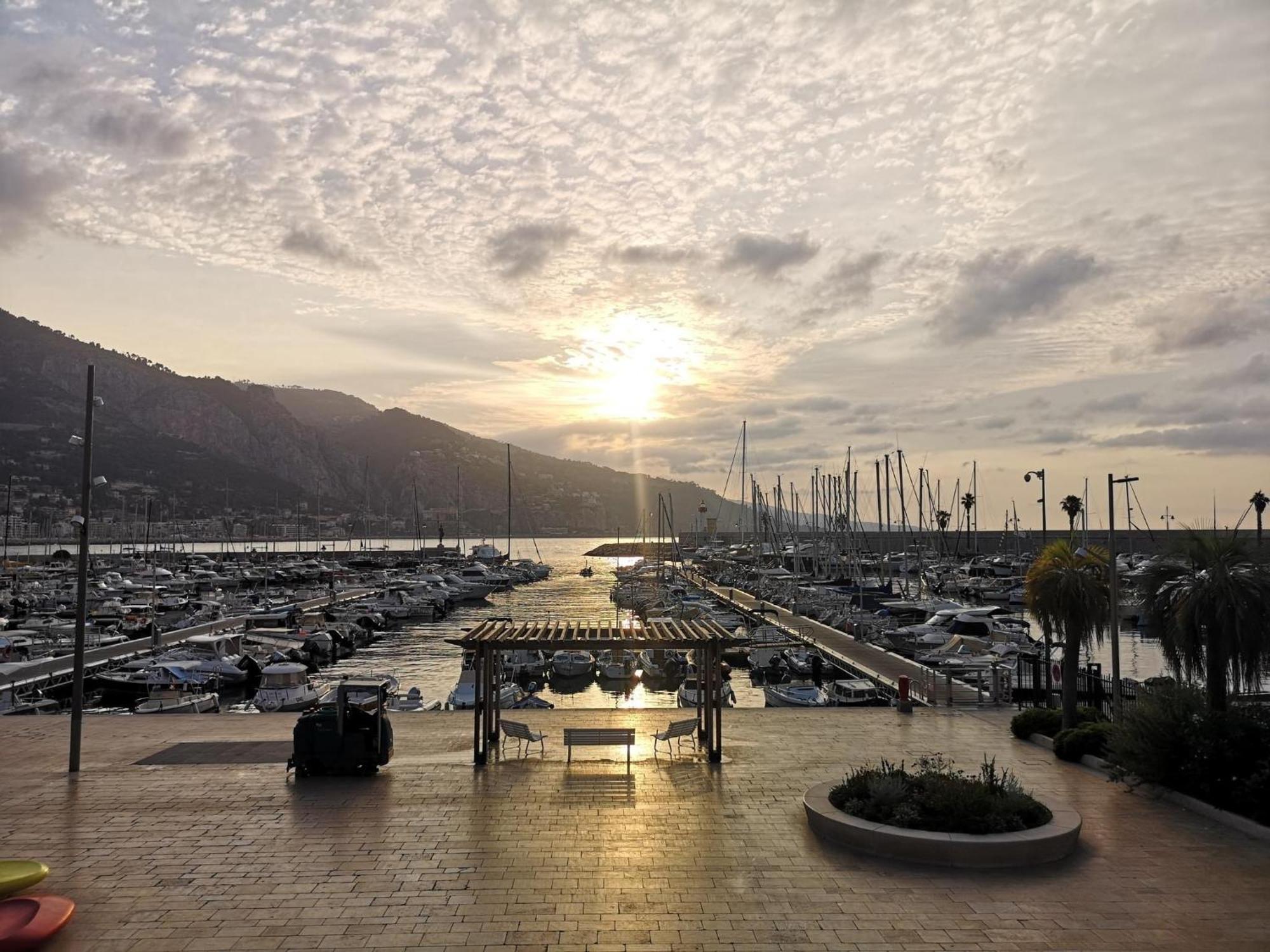 Prato Home - Apartment Near The Beach In 멍똥 외부 사진